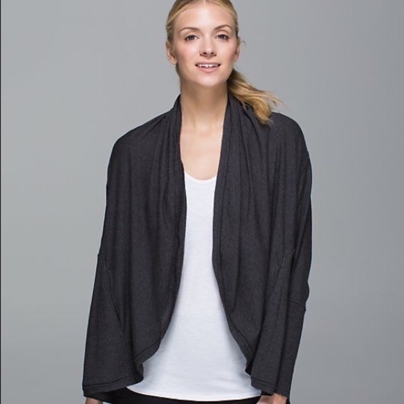 To & Flow Wrap - Picture 2 of 9